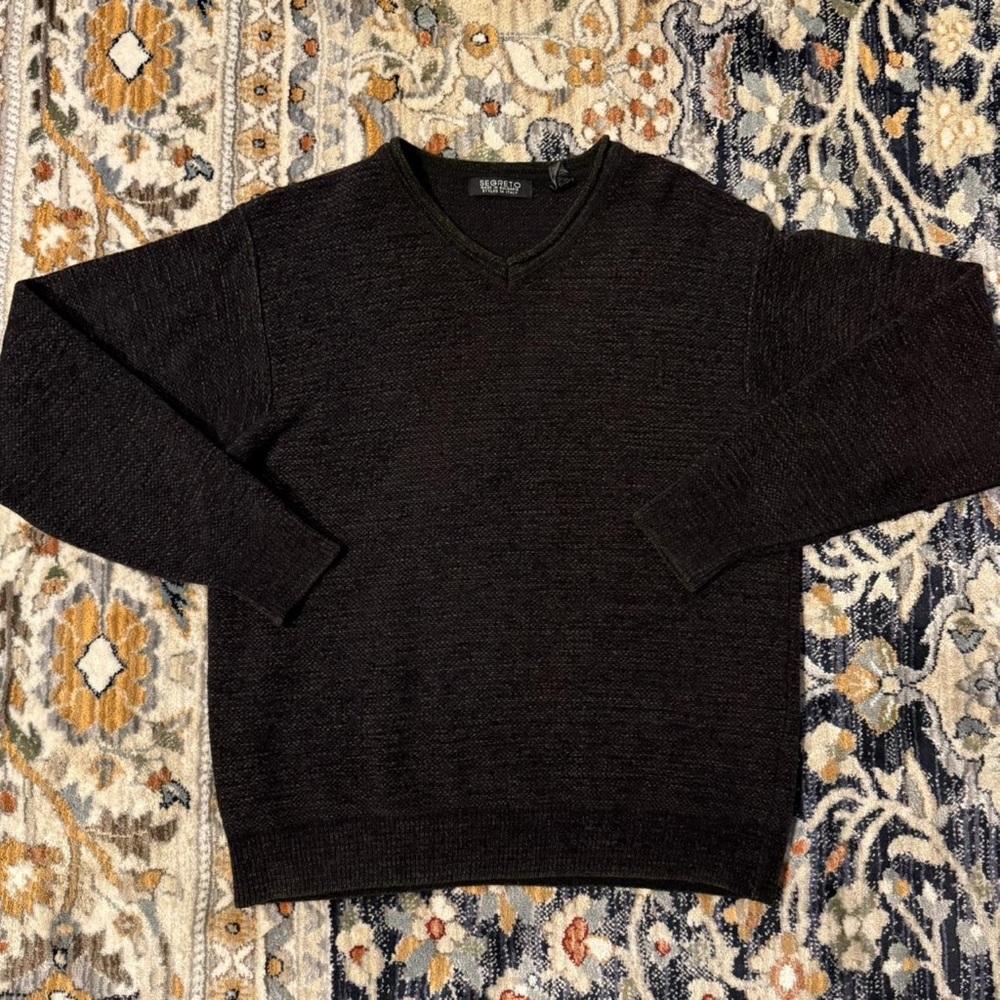 Elegant Black V-Neck Sweater for Women